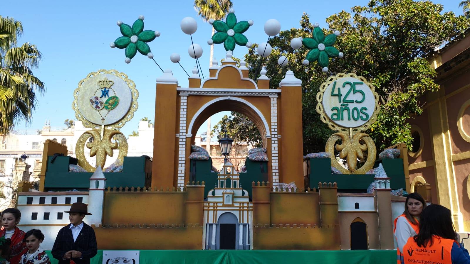 En imágenes, todos los preparativos de la Cabalgata de Reyes Magos de Sevilla en el rectorado