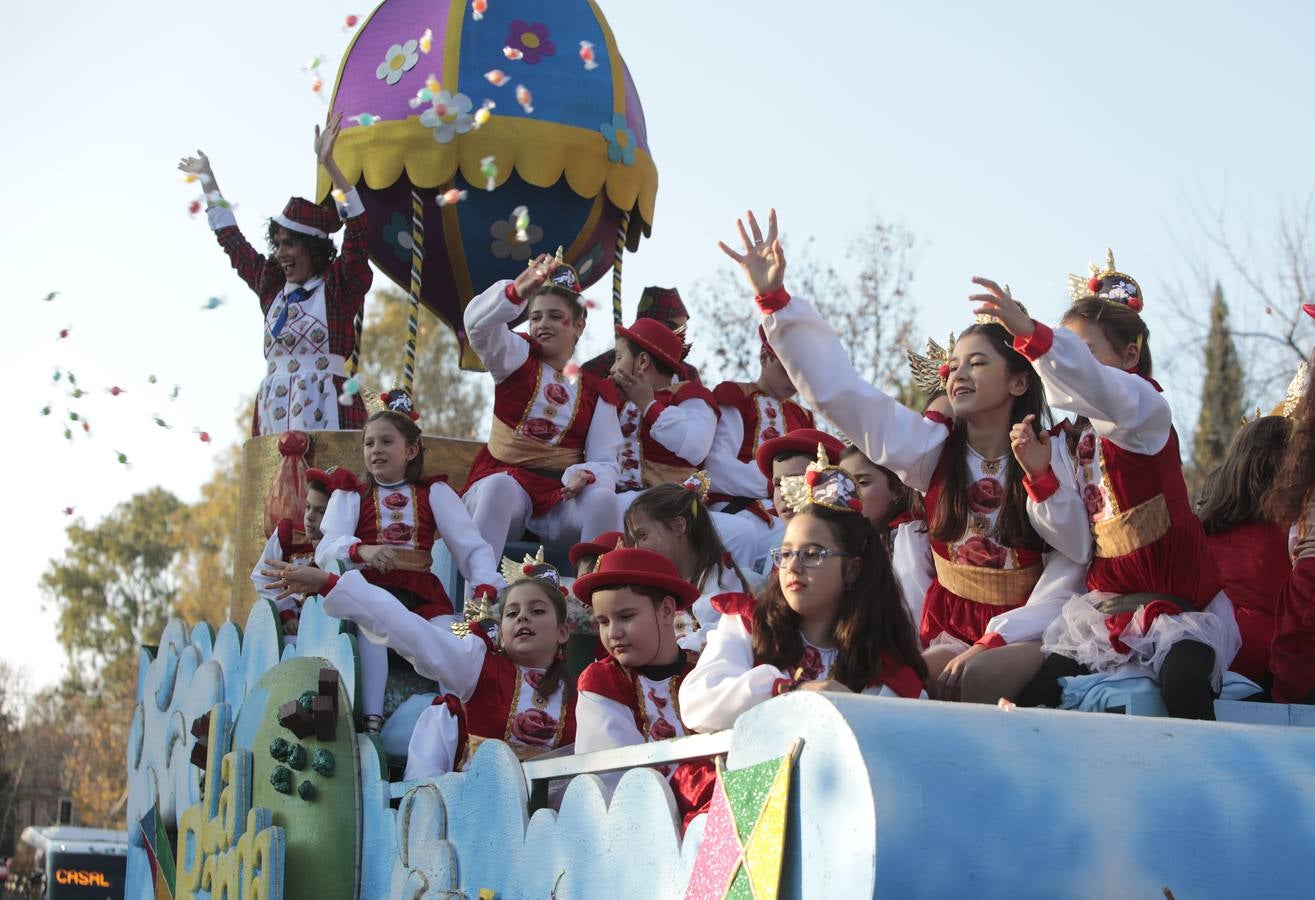 Salida de la Cabalgata de Reyes de Sevilla, en imágenes