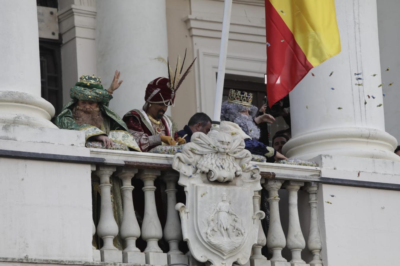 Los Reyes Magos visitan el Consistorio gaditano