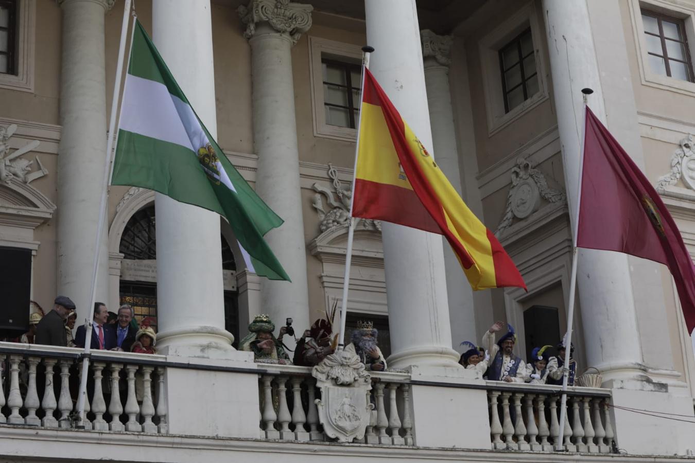 Los Reyes Magos visitan el Consistorio gaditano