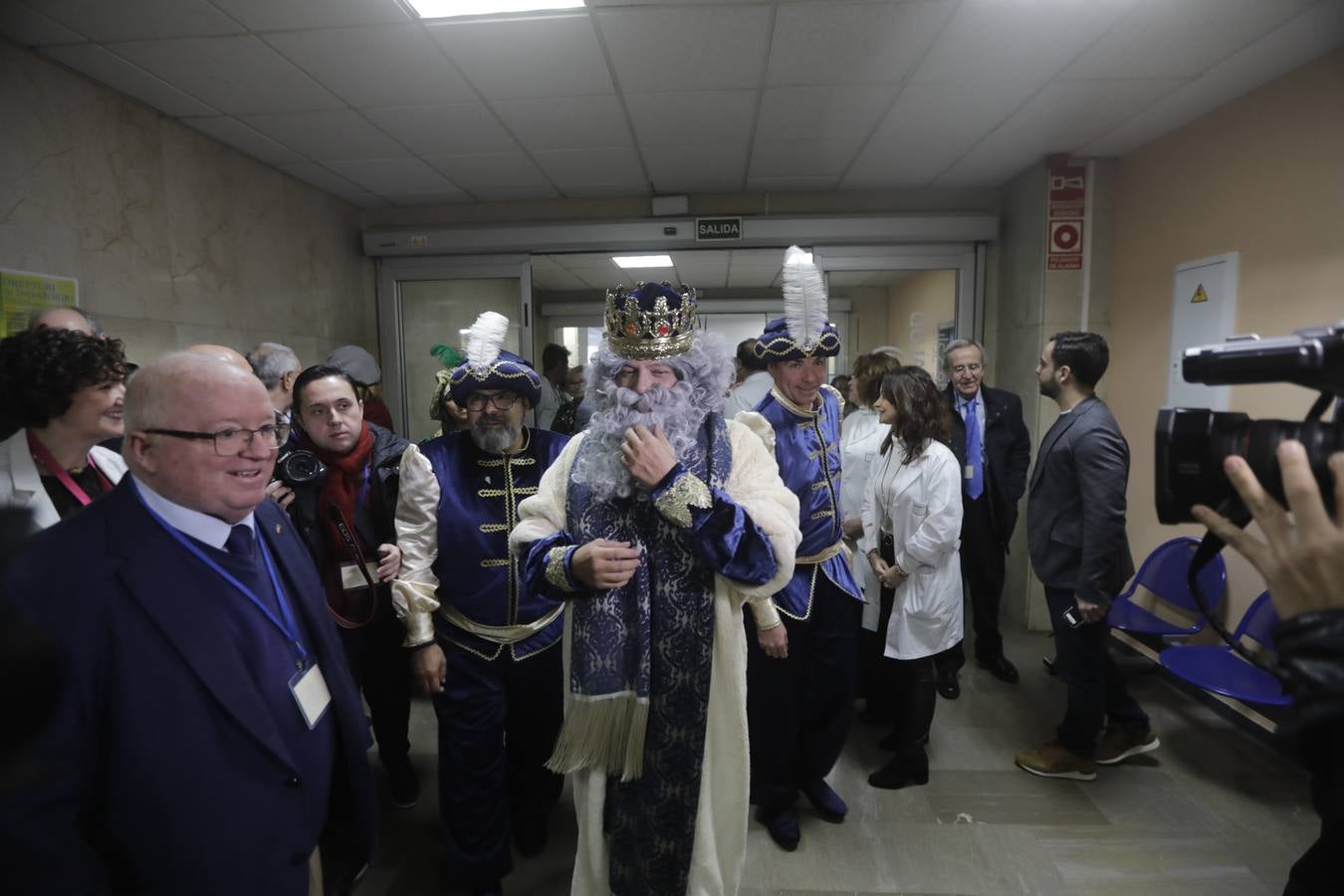 Los Reyes Magos visitan el Hospital Puerta del Mar