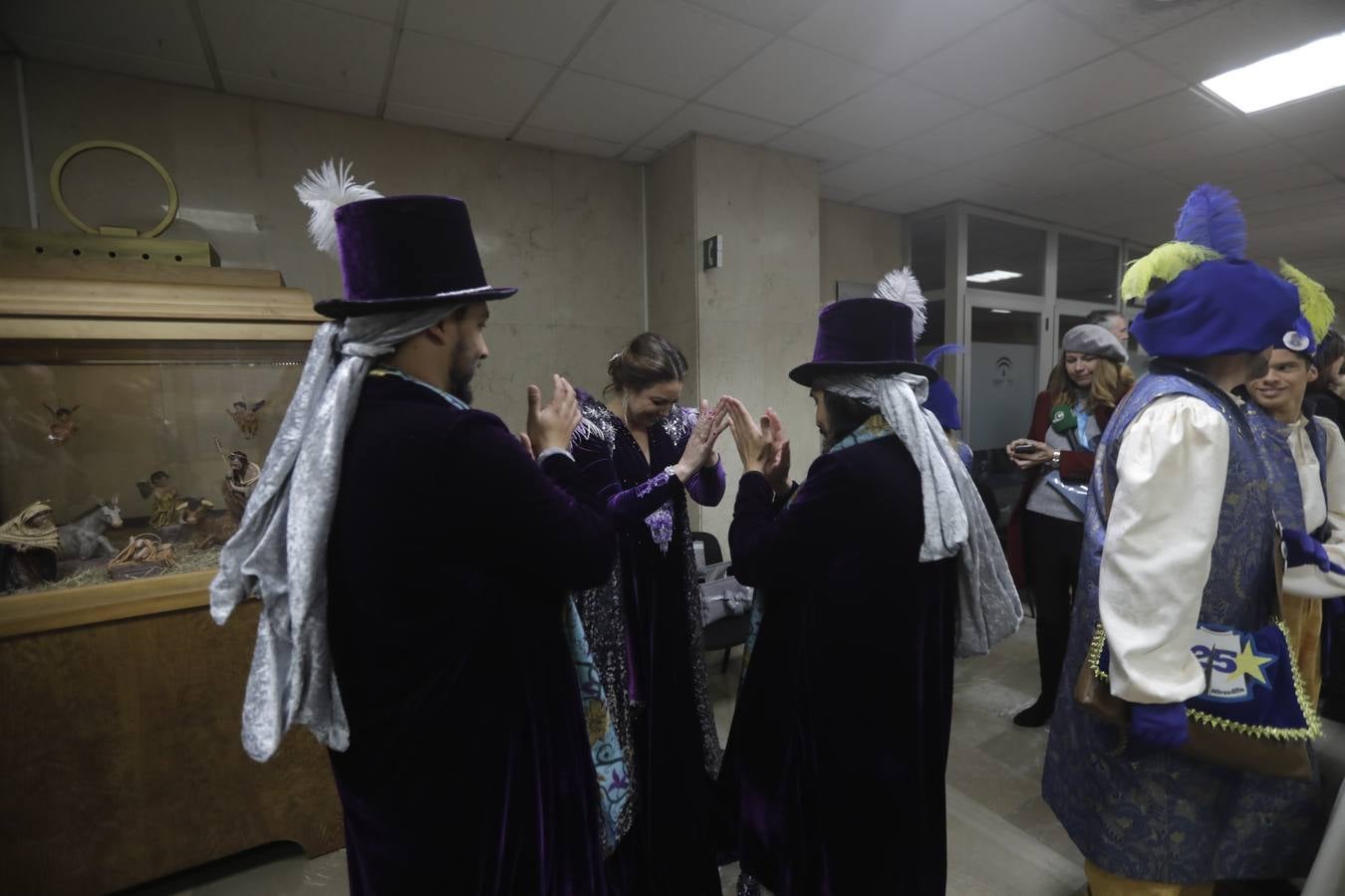 Los Reyes Magos visitan el Hospital Puerta del Mar