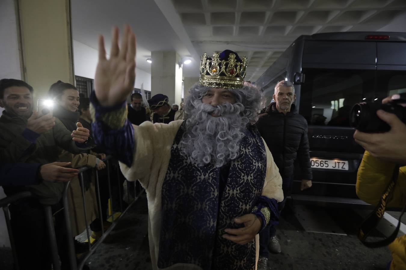 Los Reyes Magos visitan el Hospital Puerta del Mar