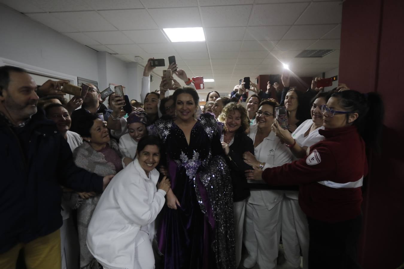 Los Reyes Magos visitan el Hospital Puerta del Mar