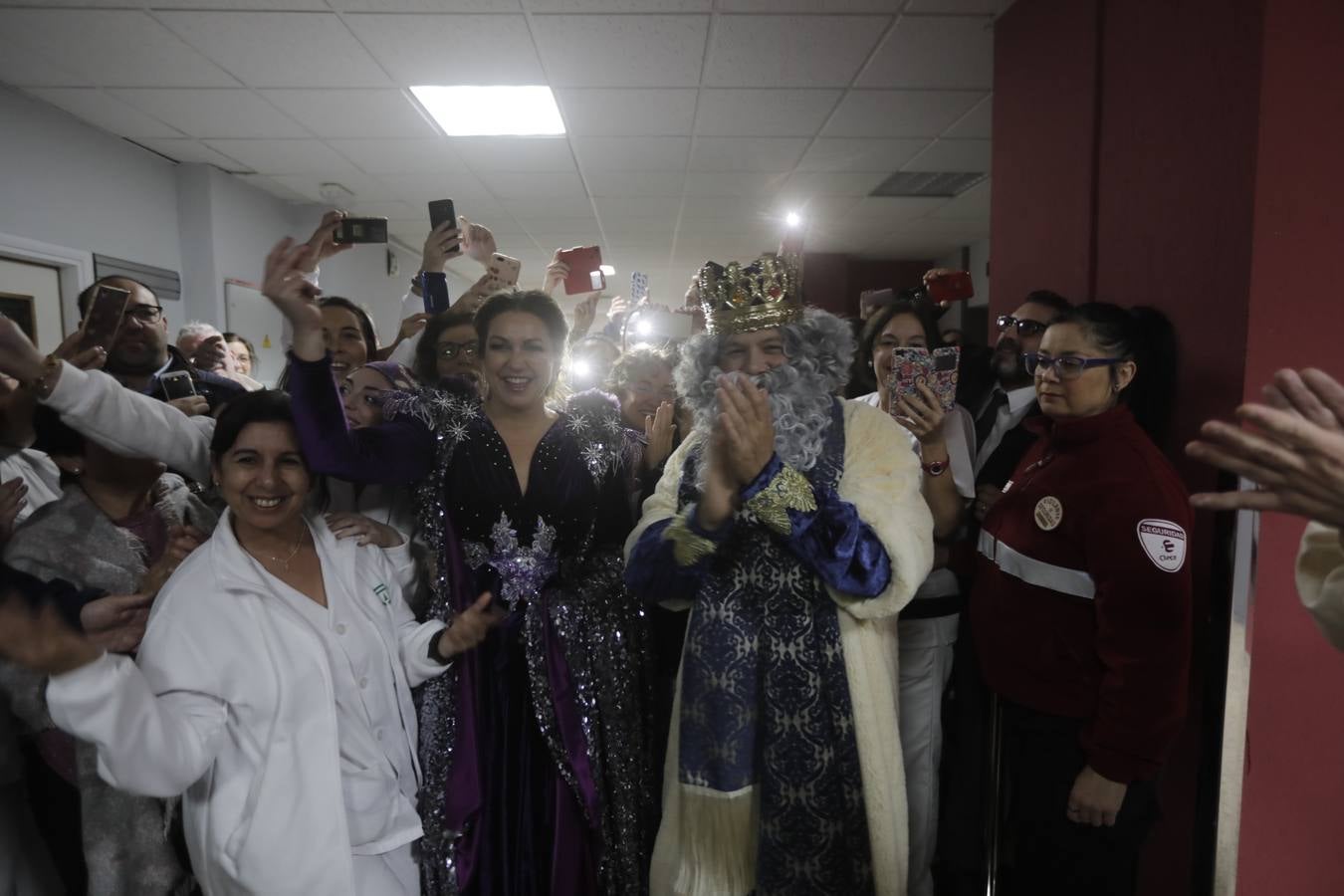 Los Reyes Magos visitan el Hospital Puerta del Mar