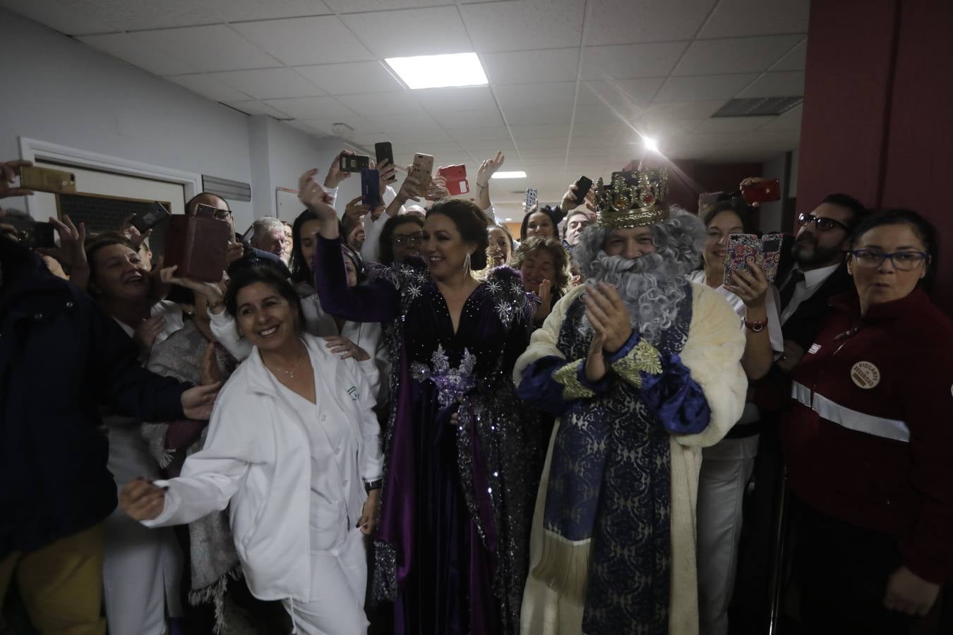 Los Reyes Magos visitan el Hospital Puerta del Mar