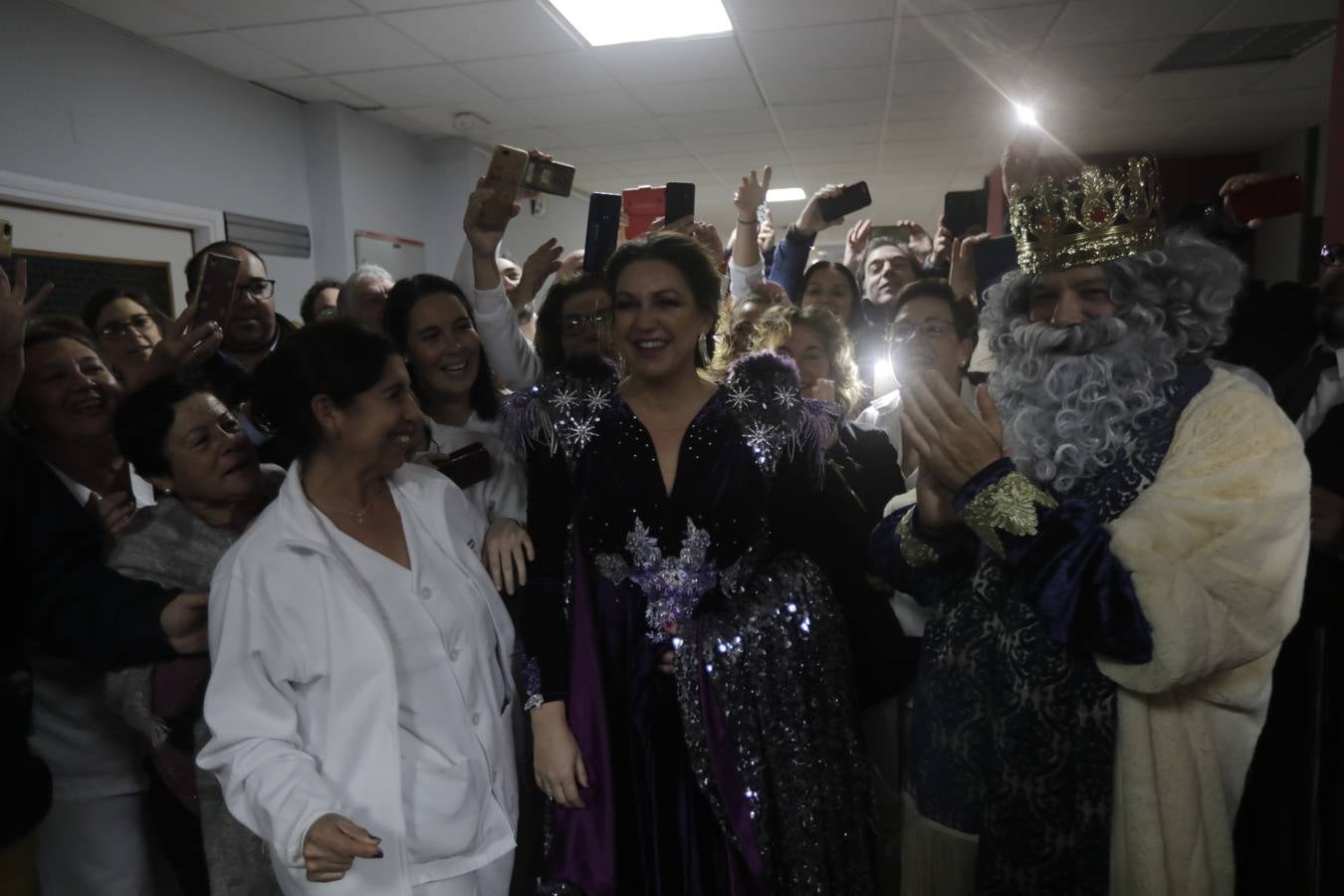 Los Reyes Magos visitan el Hospital Puerta del Mar