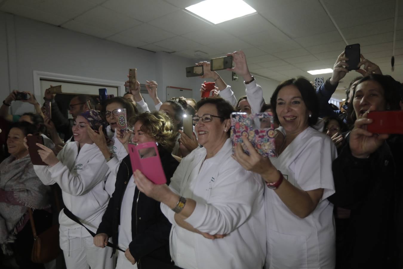 Los Reyes Magos visitan el Hospital Puerta del Mar