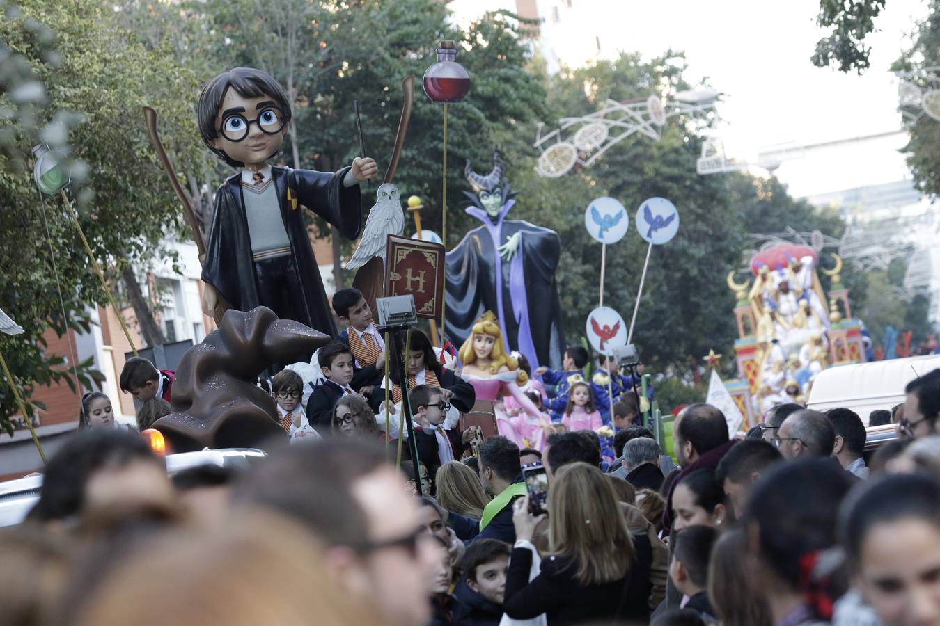 En imágenes, la cabalgata de Reyes Magos de Triana