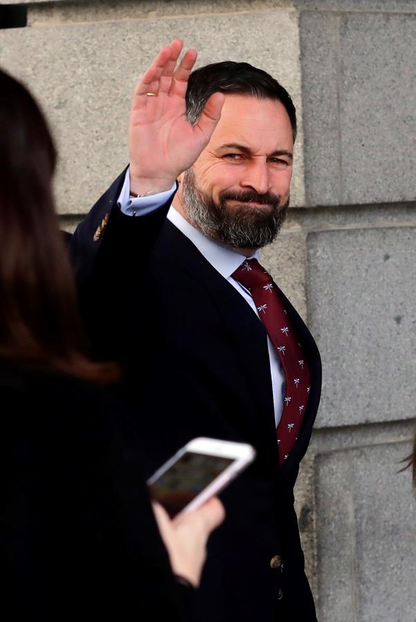 El presidente de Vox, Santiago Abascal, a su llegada este martes al Congreso de los Diputados, para asistir a la tercera jornada del debate de investidura de Pedro Sánchez. 