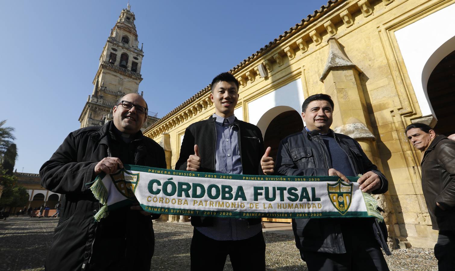 La presentación del japonés Shimizu del Córdoba Patrimonio, en imágenes