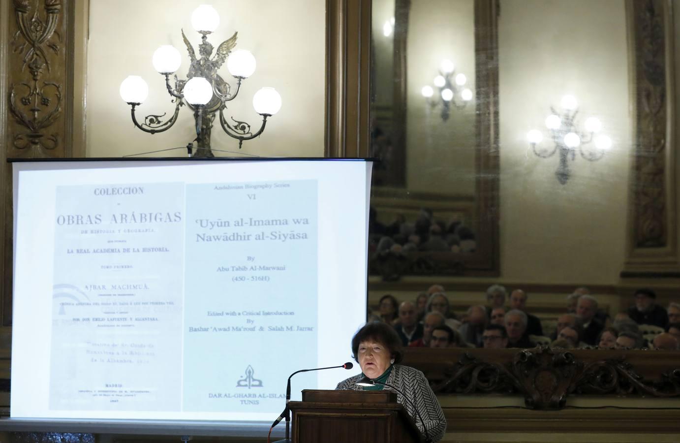 La conferencia de María Jesús Viguera en El Templo de Córdoba, en imágenes