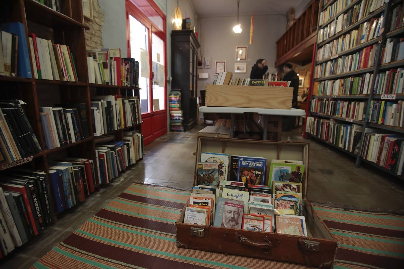 Las librerías más singulares de Sevilla, en imágenes