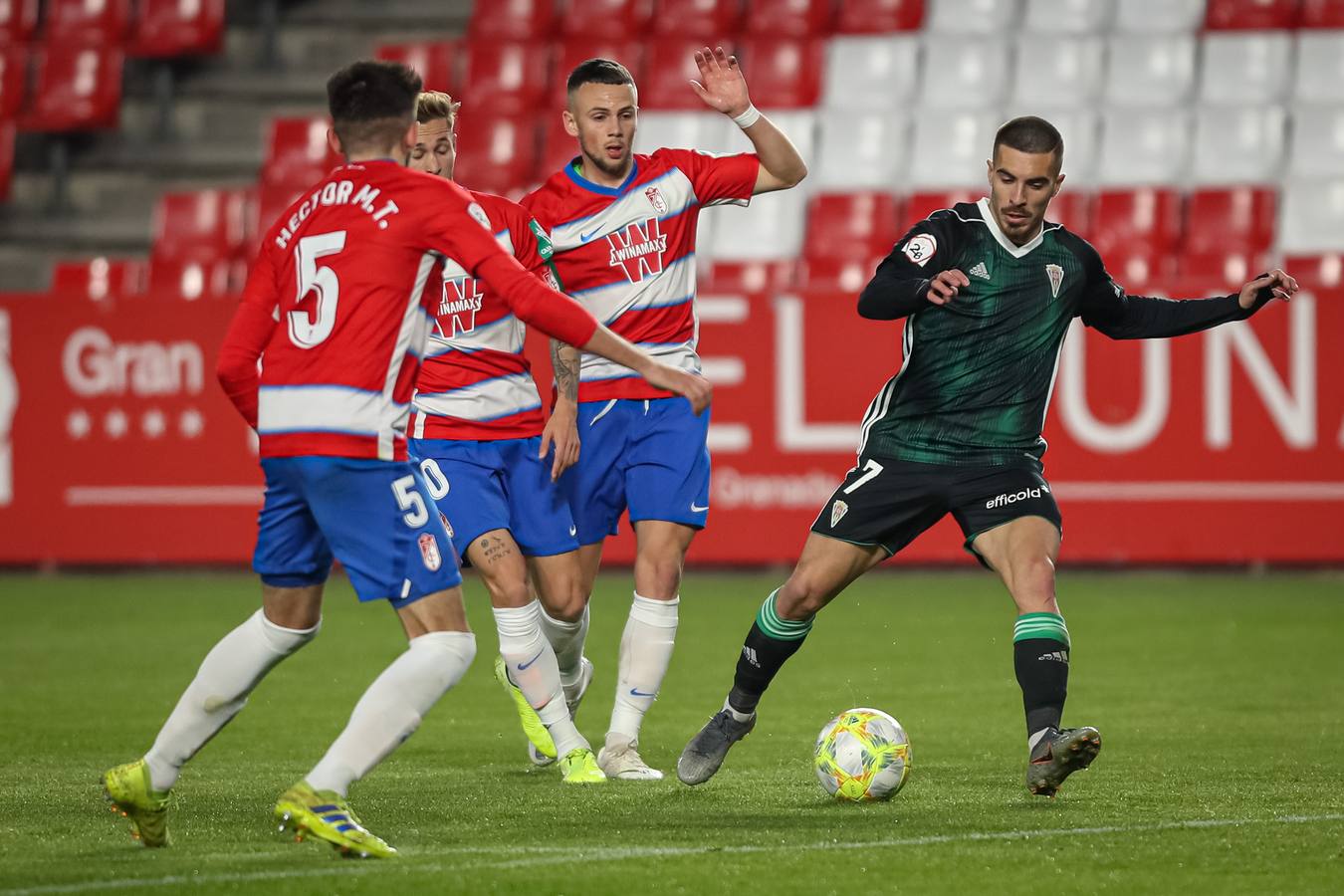 Las mejores imágenes del Recreativo Granada-Córdoba CF