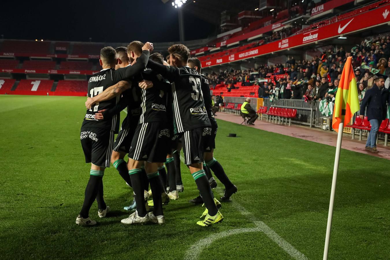 Las mejores imágenes del Recreativo Granada-Córdoba CF