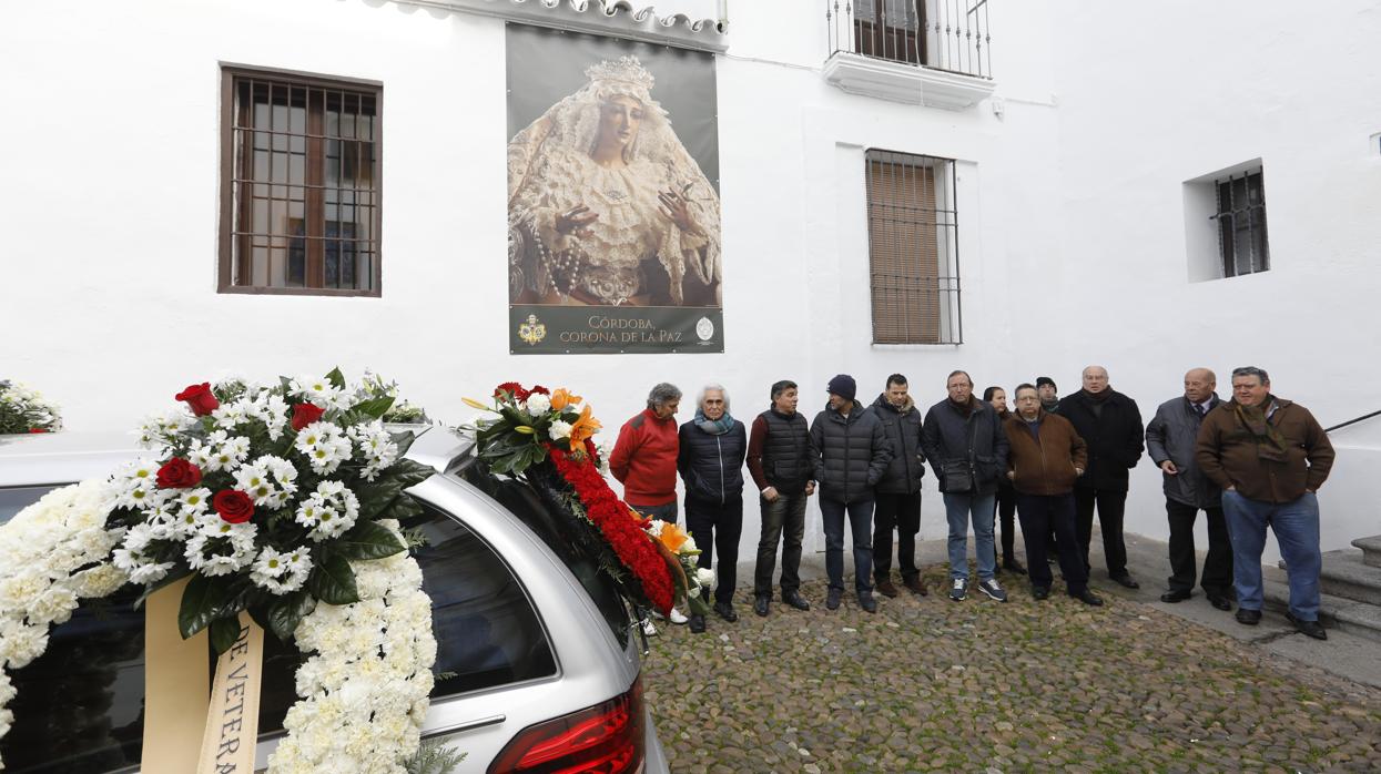 La Misa por el descanso de José Luis Navarro, en imágenes