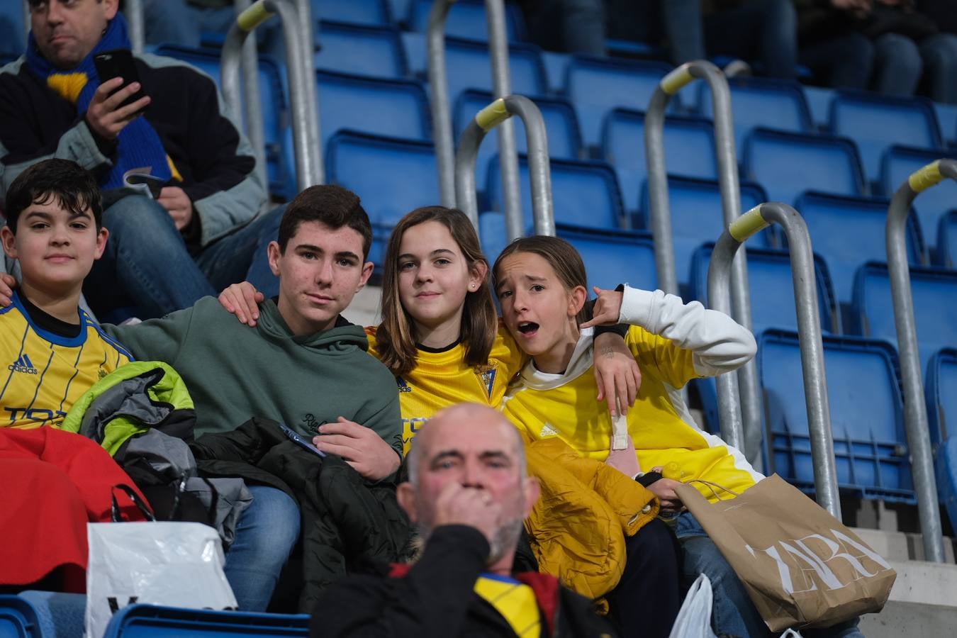 FOTOS: Búscate en Carranza en el partido Cádiz CF - Mirandés