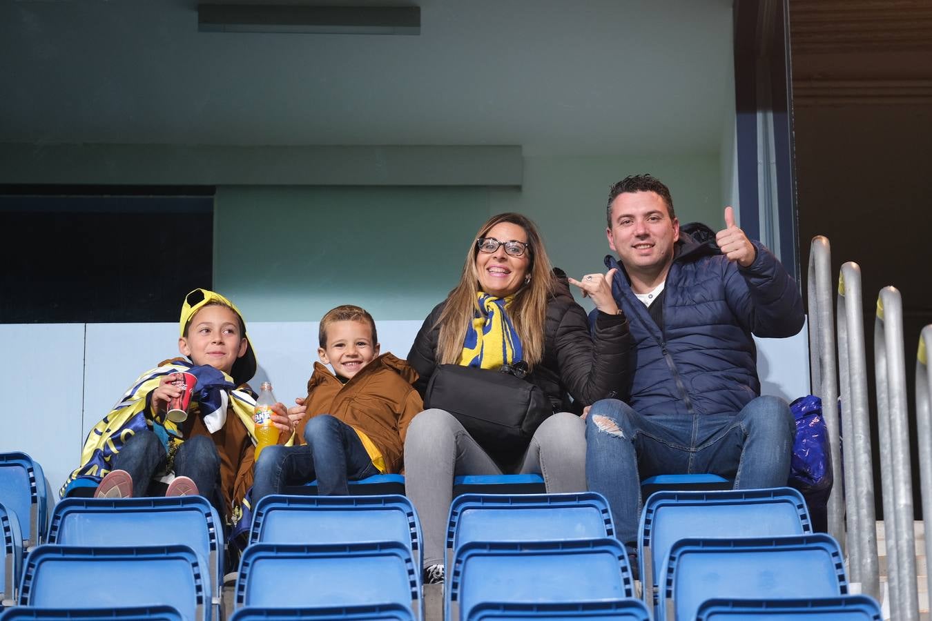 FOTOS: Búscate en Carranza en el partido Cádiz CF - Mirandés