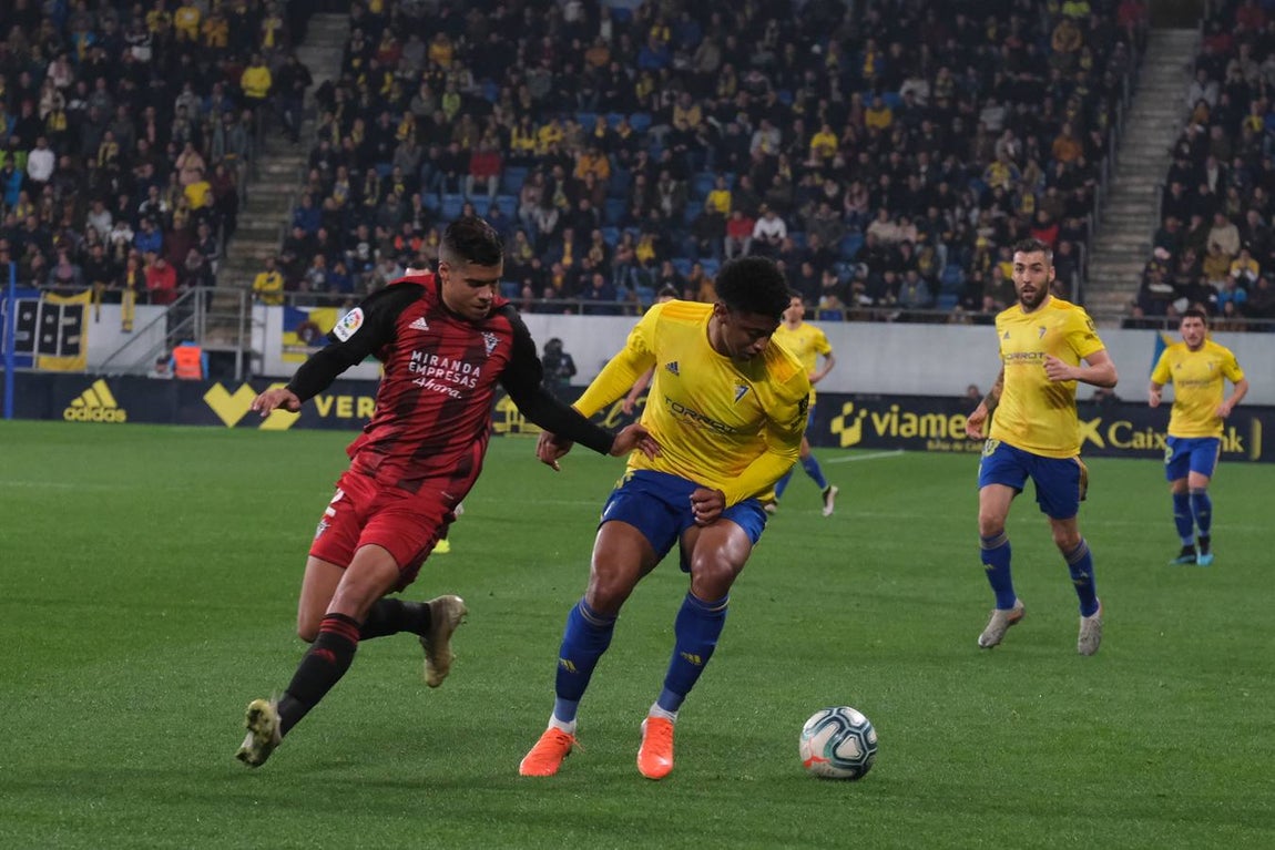 FOTOS: Cádiz CF - Mirandés en Carranza