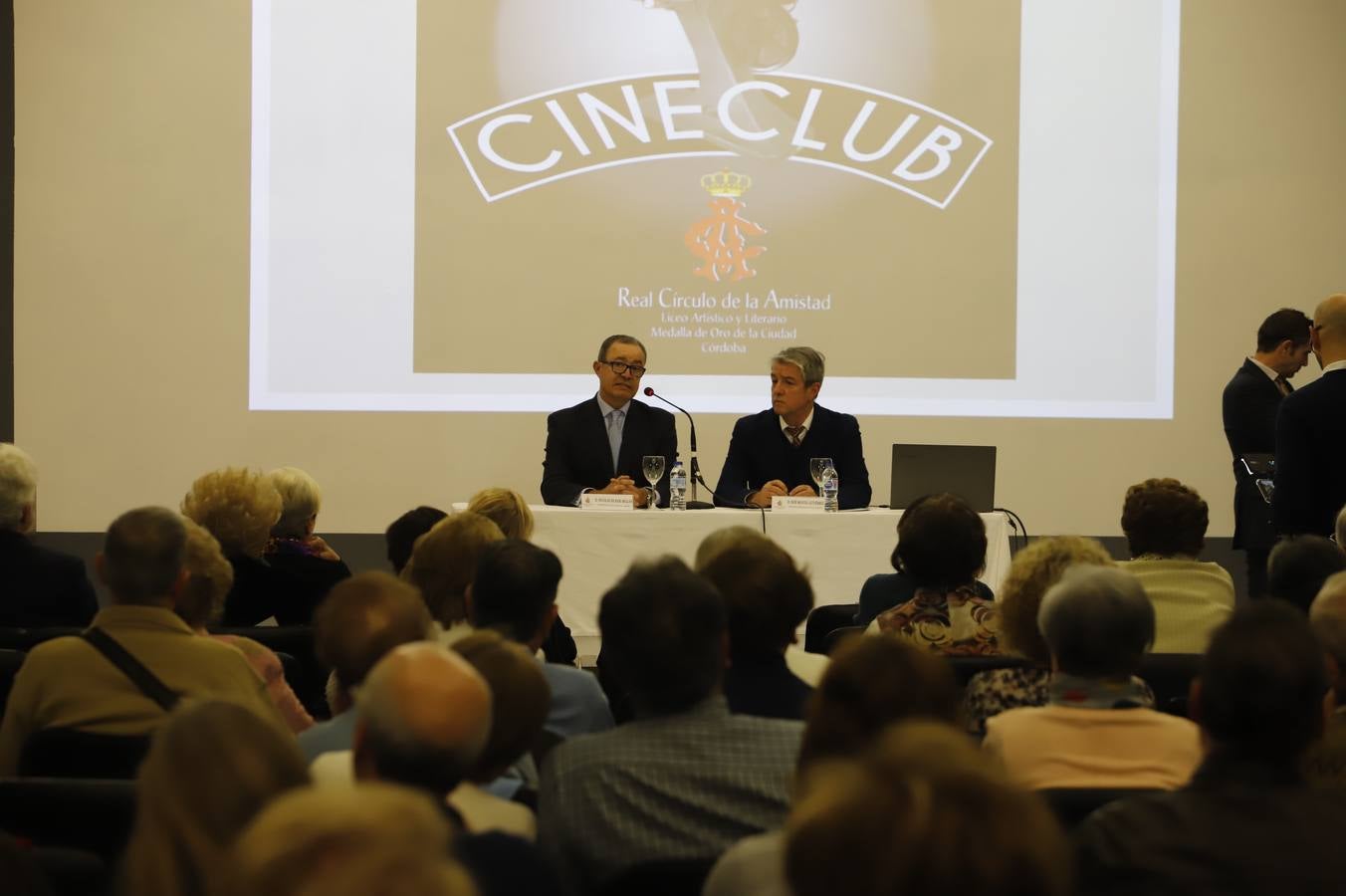 El arranque del Cine Club del Real Círculo de la Amistad de Córdoba, en imágenes