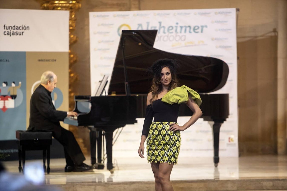 El desfile de Ana Torres en beneficio de Alzheimer Córdoba, en imágenes