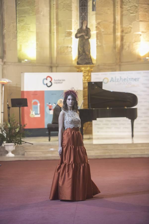 El desfile de Ana Torres en beneficio de Alzheimer Córdoba, en imágenes