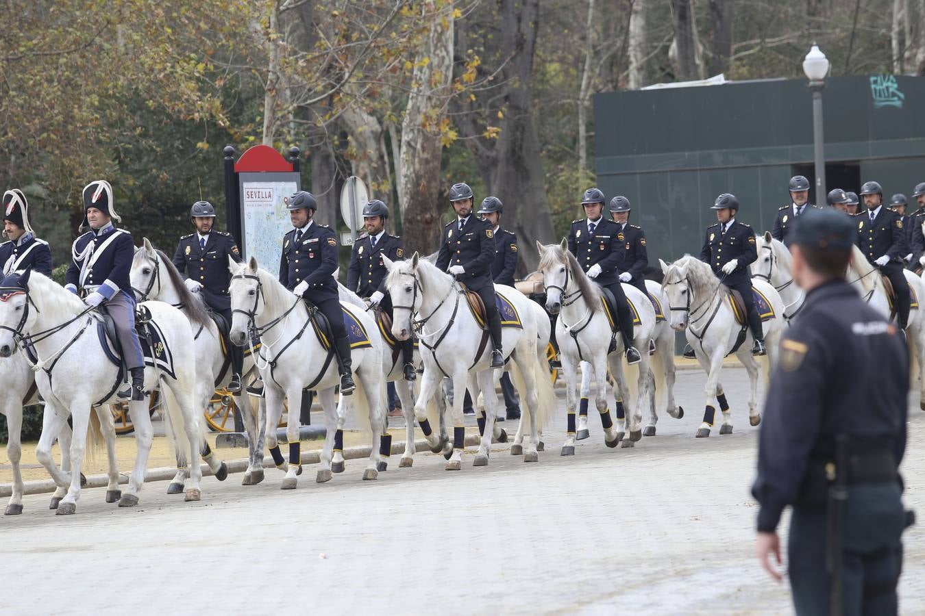 En imágenes, la bendición de San Antón para los caballos de la Policía Nacional