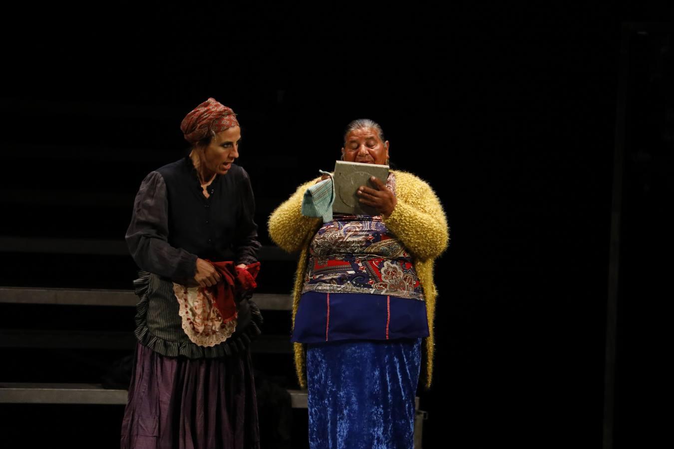 La versión del Vacie de «La casa de Bernarda Alba» en Córdoba, en imágenes