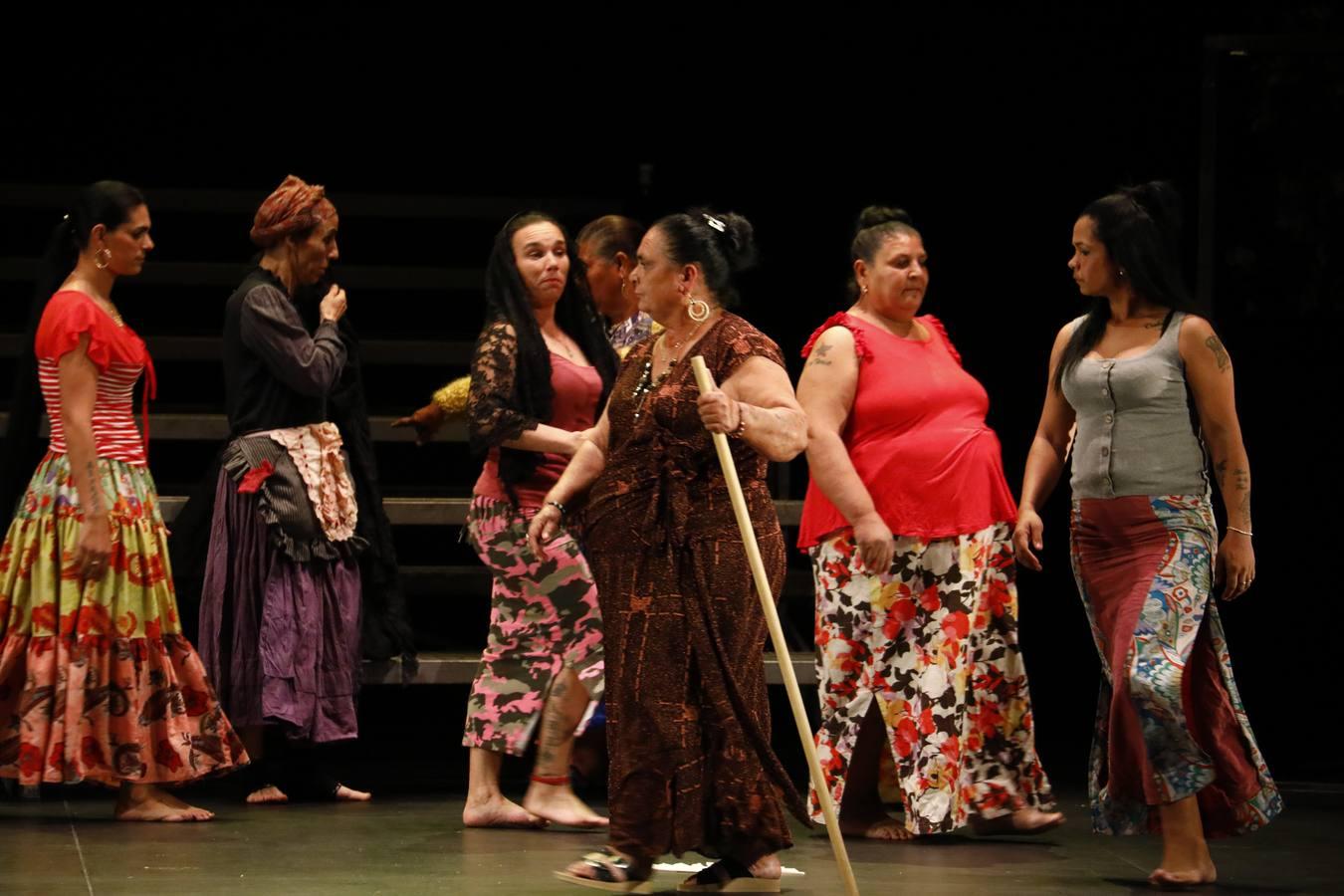 La versión del Vacie de «La casa de Bernarda Alba» en Córdoba, en imágenes