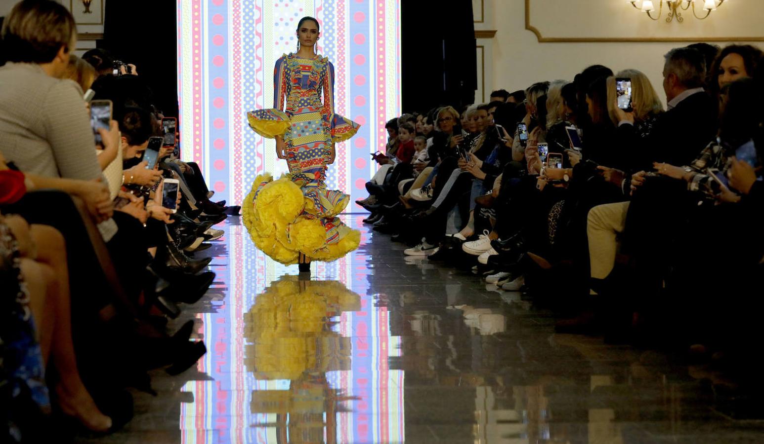 El desfile de trajes de flamenca de Andrew Pocrid, en imágenes