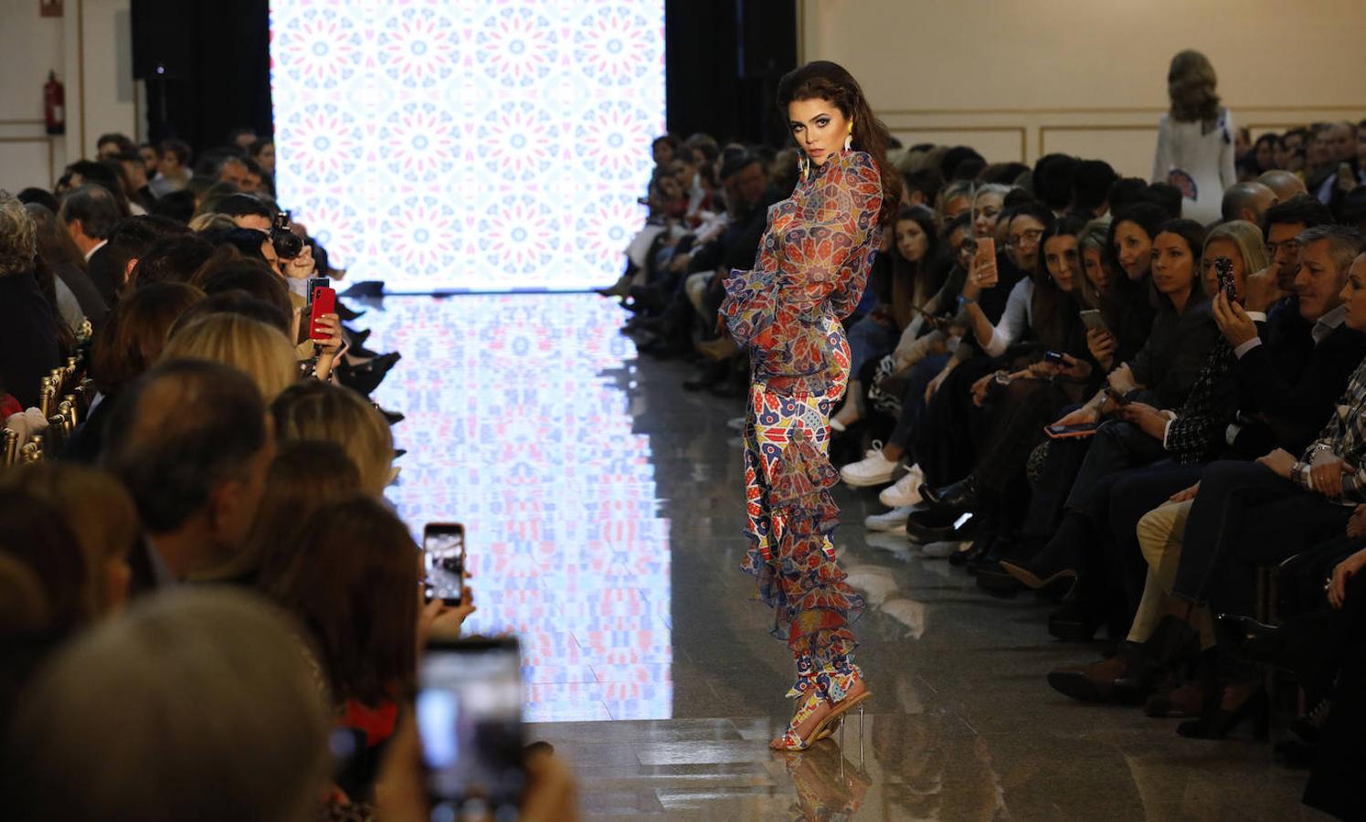 El desfile de trajes de flamenca de Andrew Pocrid, en imágenes