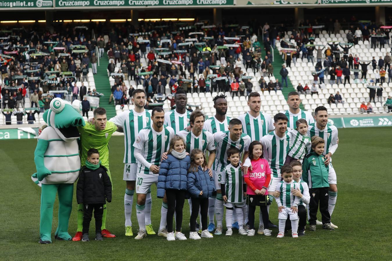 El ambiente en las gradas del Córdoba CF-Villarrubia, en imágenes