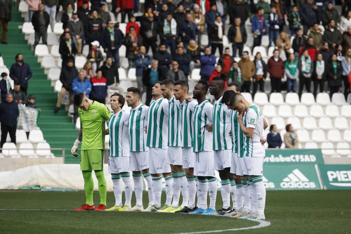 El ambiente en las gradas del Córdoba CF-Villarrubia, en imágenes