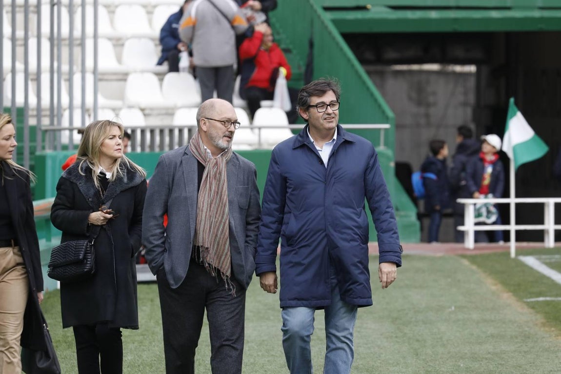 El ambiente en las gradas del Córdoba CF-Villarrubia, en imágenes