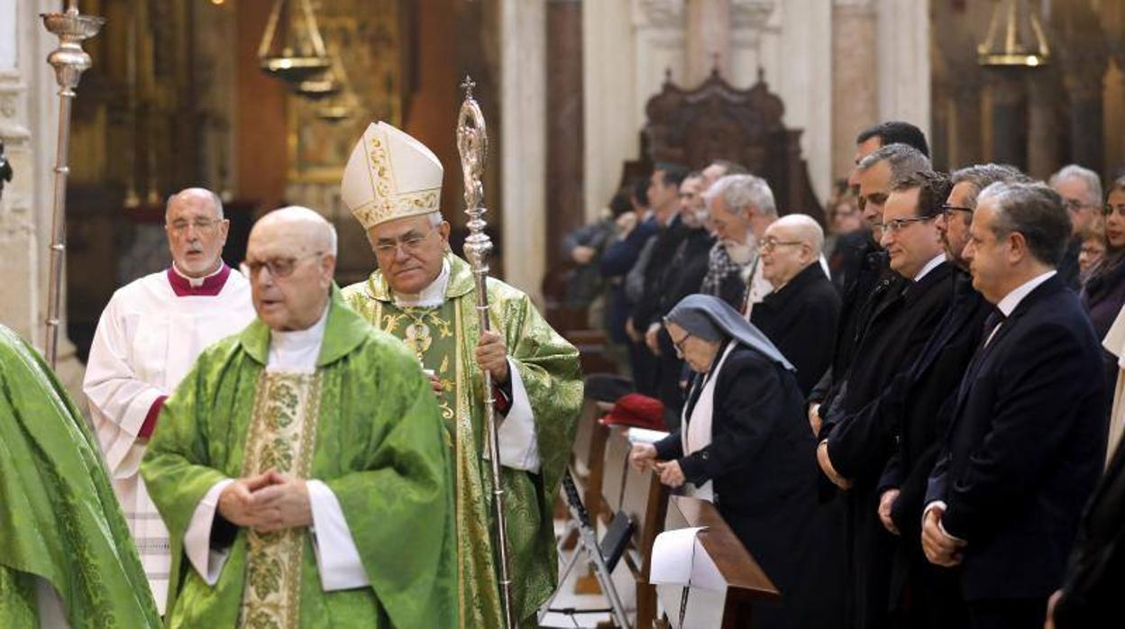 La misa de la Agrupación de Cofradías de Córdoba, en imágenes