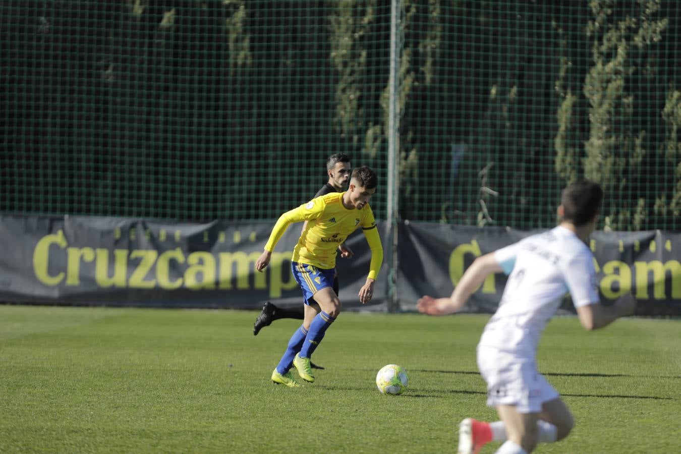 Partido Cádiz B-Yeclano