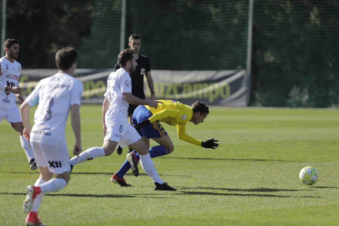 Partido Cádiz B-Yeclano