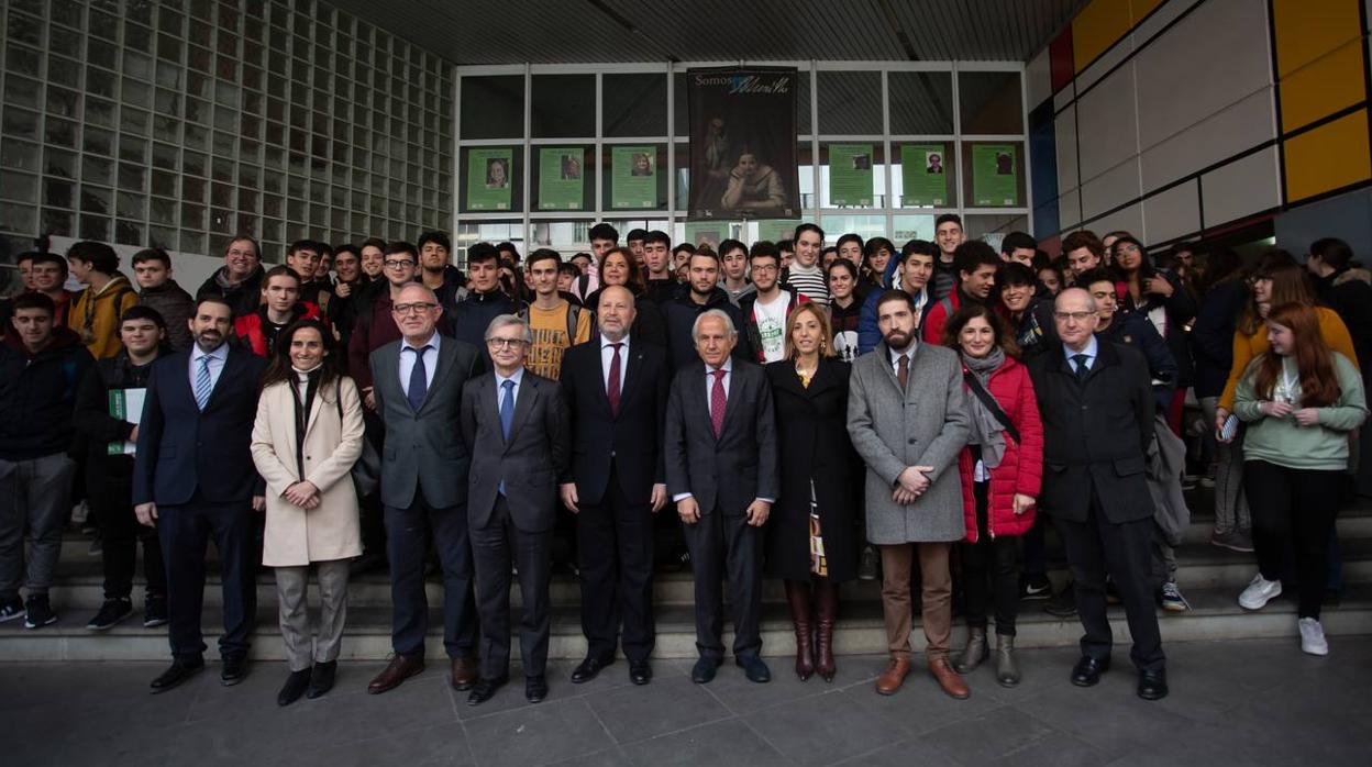 Visita del consejero de Educación al IES Murillo de Sevilla, en imágenes