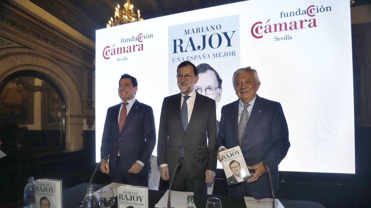 En imágenes, Rajoy presenta su libro «Una España mejor» en Sevilla