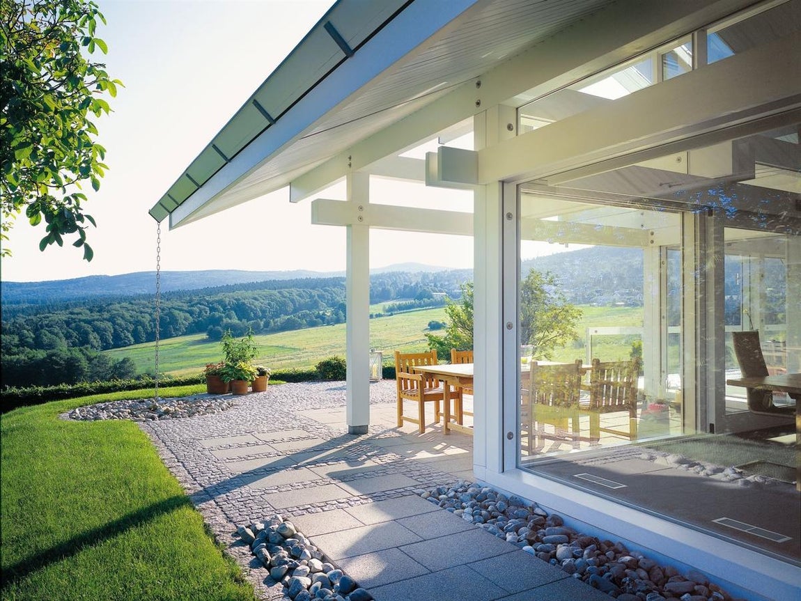 Casa provisional. Al condado en el que se afincó Antonio Banderas se le conoce popularmente como "el nuevo Hollywood" por la cantidad de actores que se están mudando la zona. La región limita con East Sussex y su principal reclamo es una importante rerserva natural. El malagueño vivirá ahí hasta que acabe sus estudios de diseño