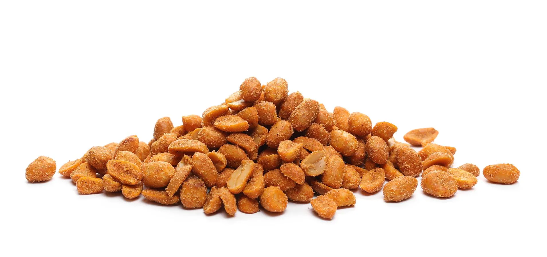 Cacahuetes fritos. Según datos de la BEDCA, los cacahuetes fritos aportan 26,8 gramos de proteínas por cada 100 gramos del producto.