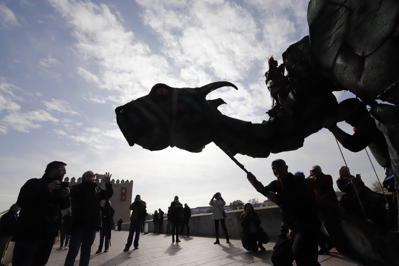 El primer días del Mercado de las Tres Culturas de Córdoba, en imágenes