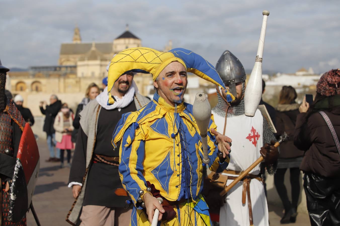 El primer días del Mercado de las Tres Culturas de Córdoba, en imágenes