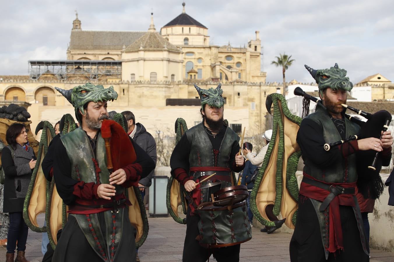 El primer días del Mercado de las Tres Culturas de Córdoba, en imágenes