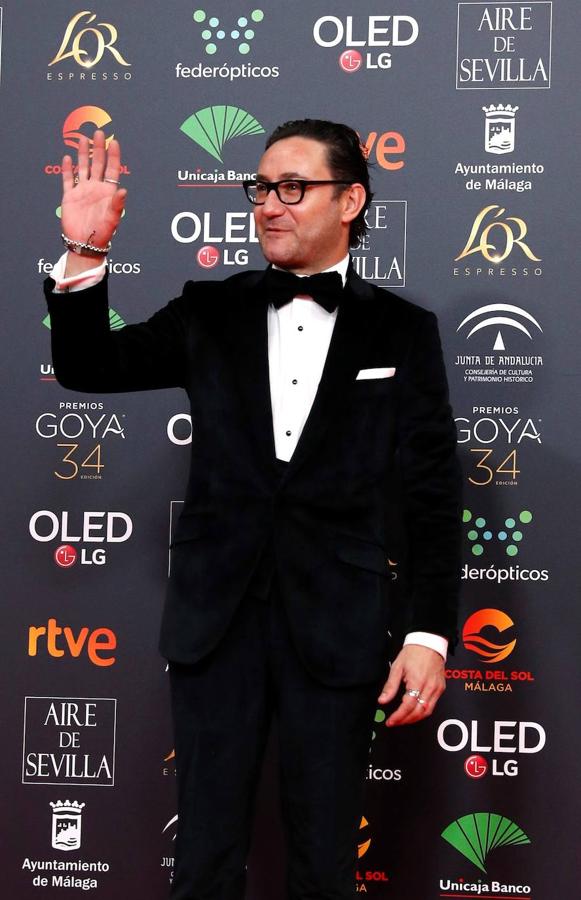 El actor Carlos Santos a su llegada a la gala de entrega de los Premios Goya 2020