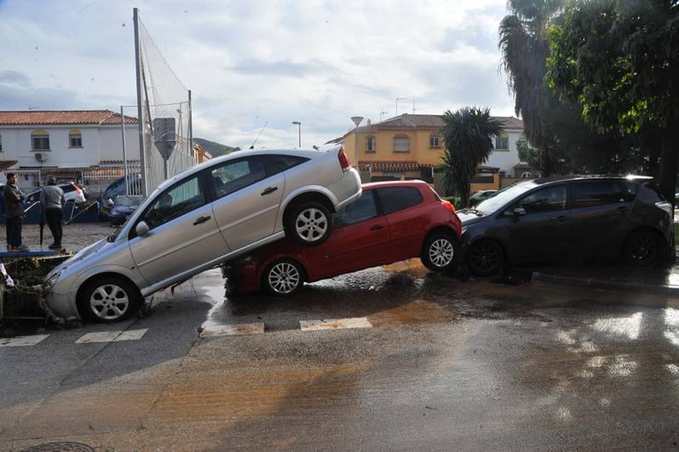 Así ha devastado una brutal tromba de agua la localidad malagueña de Campanillas