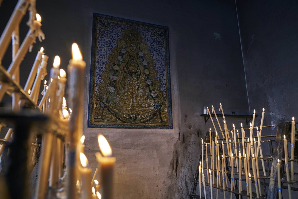 En imágenes, la lluvia desluce la peregrinación de Triana a El Rocío
