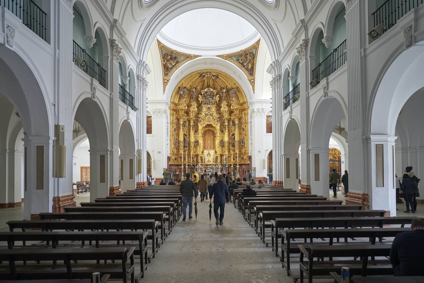 En imágenes, la lluvia desluce la peregrinación de Triana a El Rocío