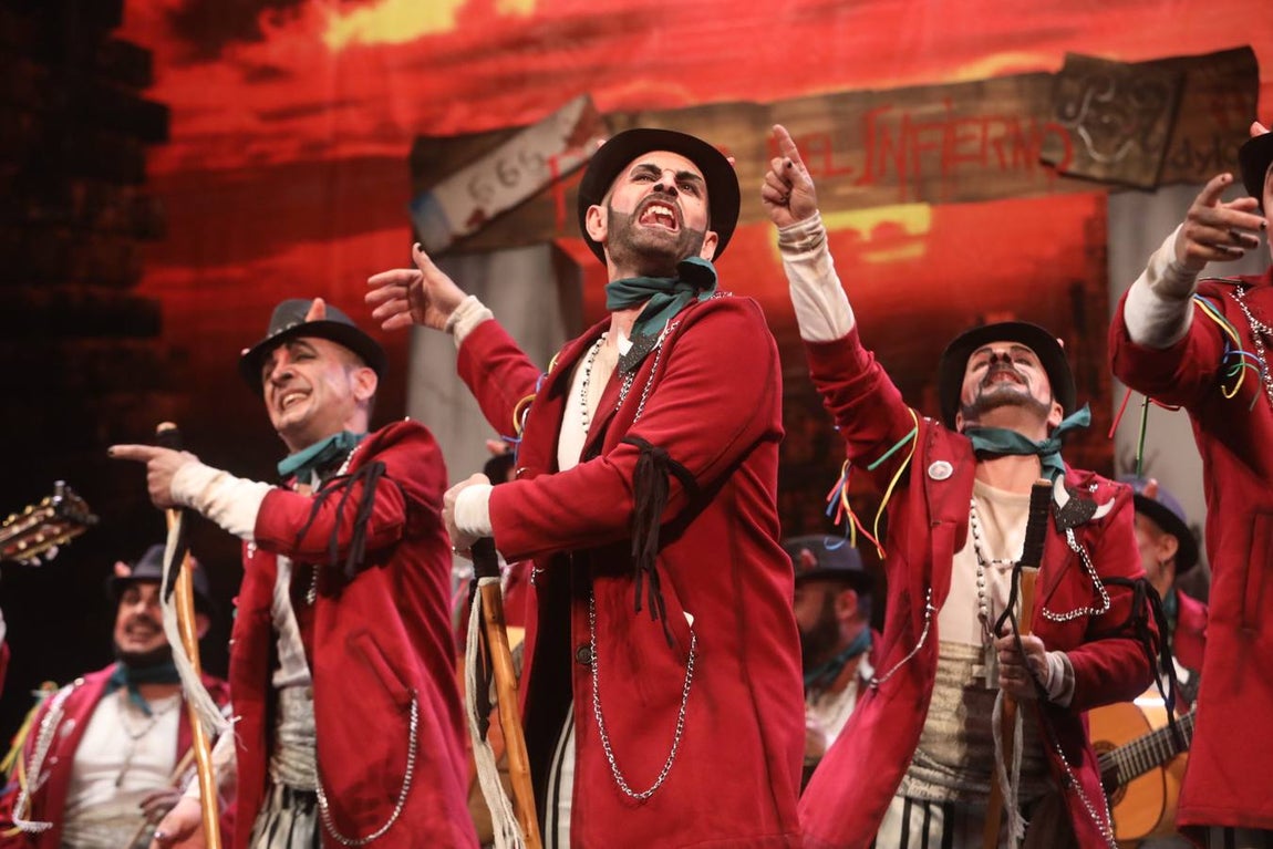 FOTOS: Comparsa &#039;Vengo a por ti&#039; en el COAC 2020