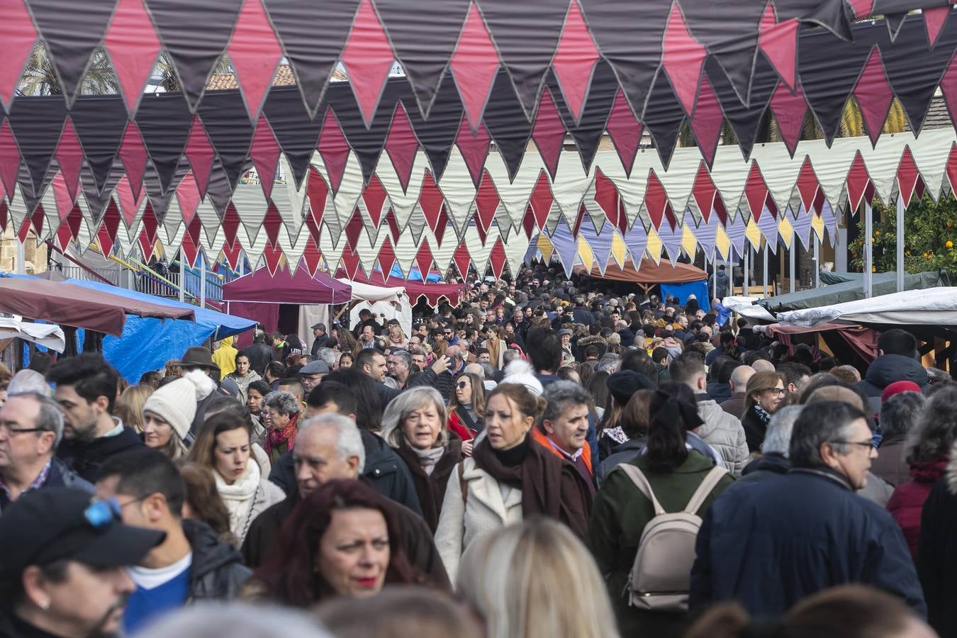 La última jornada del Mercado de las Tres Culturas, en imágenes